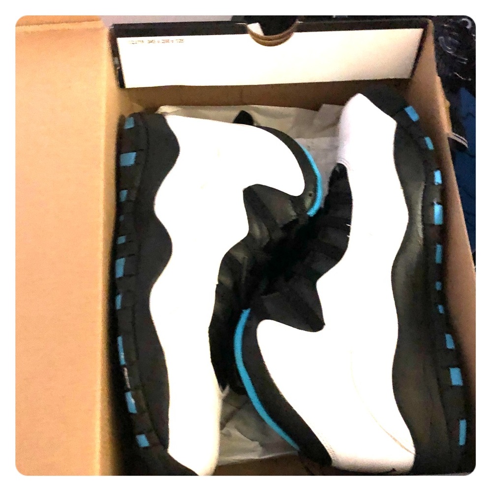 Powder blue Jordan retro 10 size 11